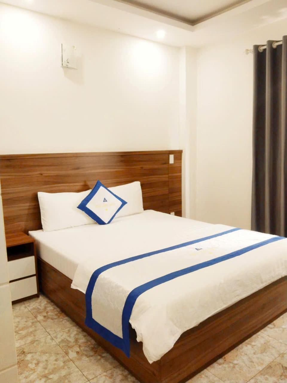 Hotel Tran Long Хошимин Екстериор снимка