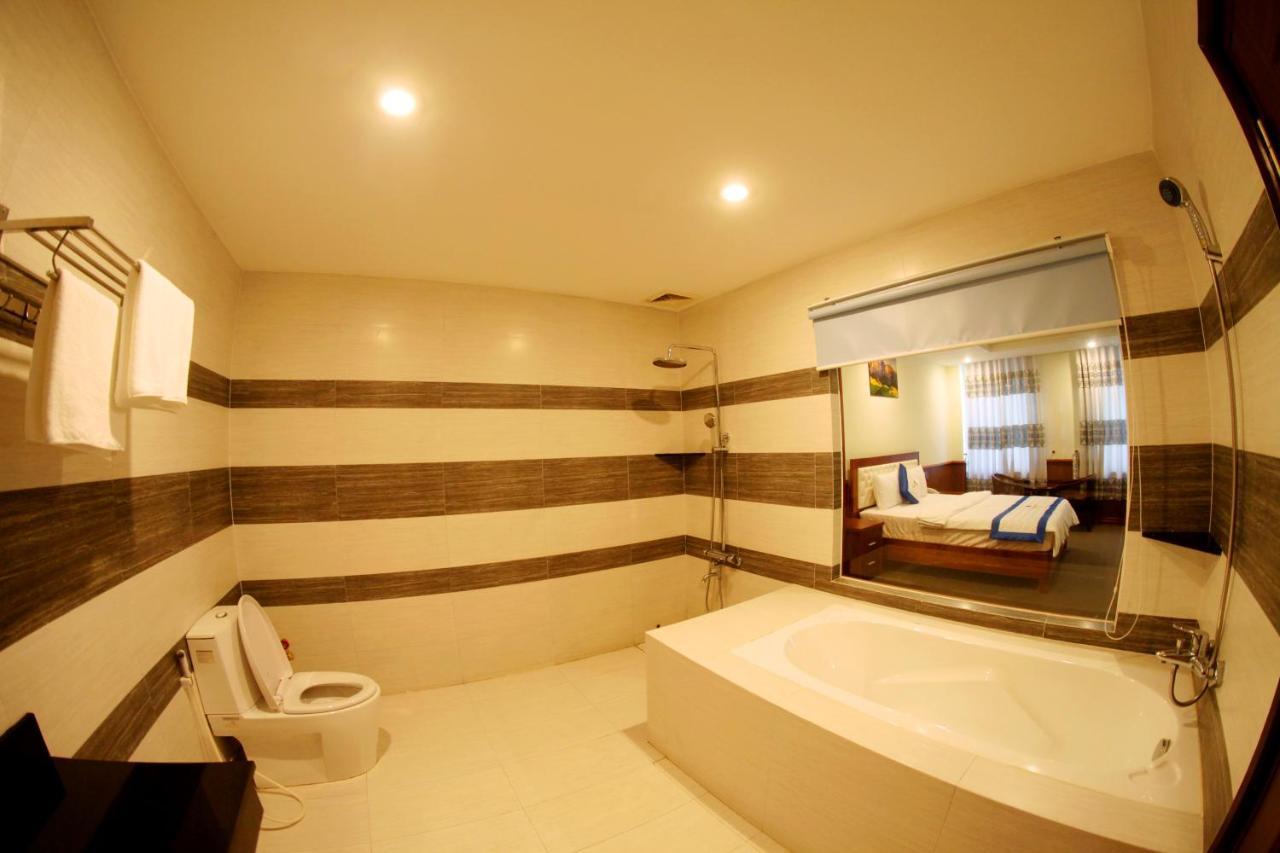 Hotel Tran Long Хошимин Екстериор снимка