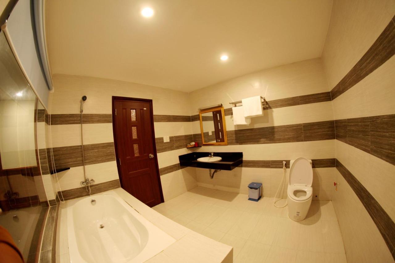 Hotel Tran Long Хошимин Екстериор снимка