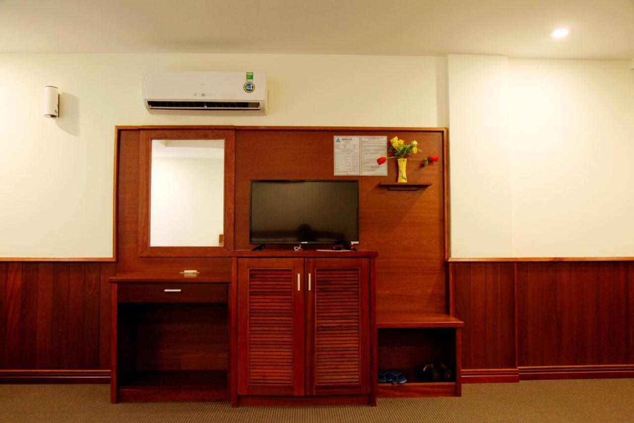 Hotel Tran Long Хошимин Екстериор снимка