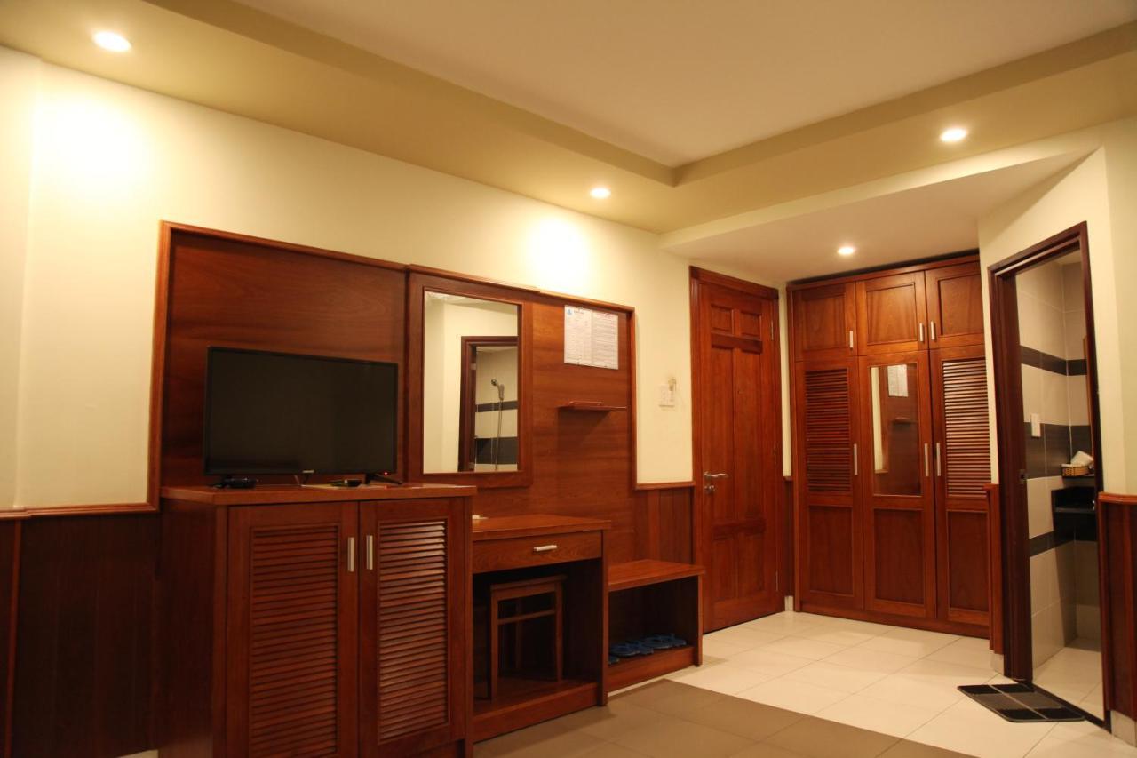 Hotel Tran Long Хошимин Екстериор снимка